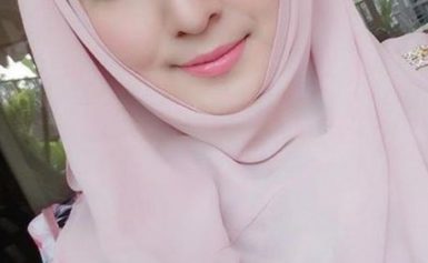 Lestari Jilbab Seks Tukang Jualan